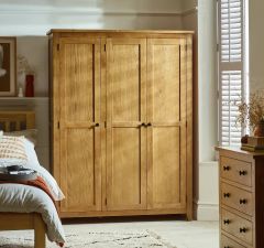 Julian Bowen Marlborough 3 Door Wardrobe in Oak
