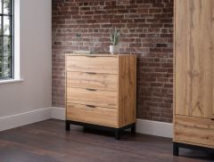 Julian Bowen Bali 4 Drawer Chest in Oak