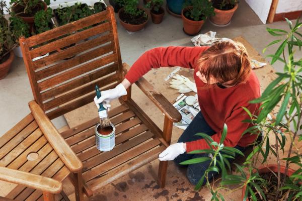 How to Protect Your Wooden Furniture in the Winter