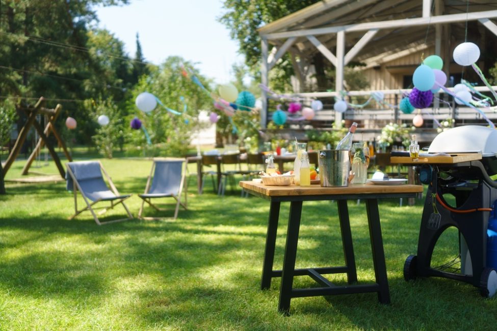How to Host a Summer Party in Style